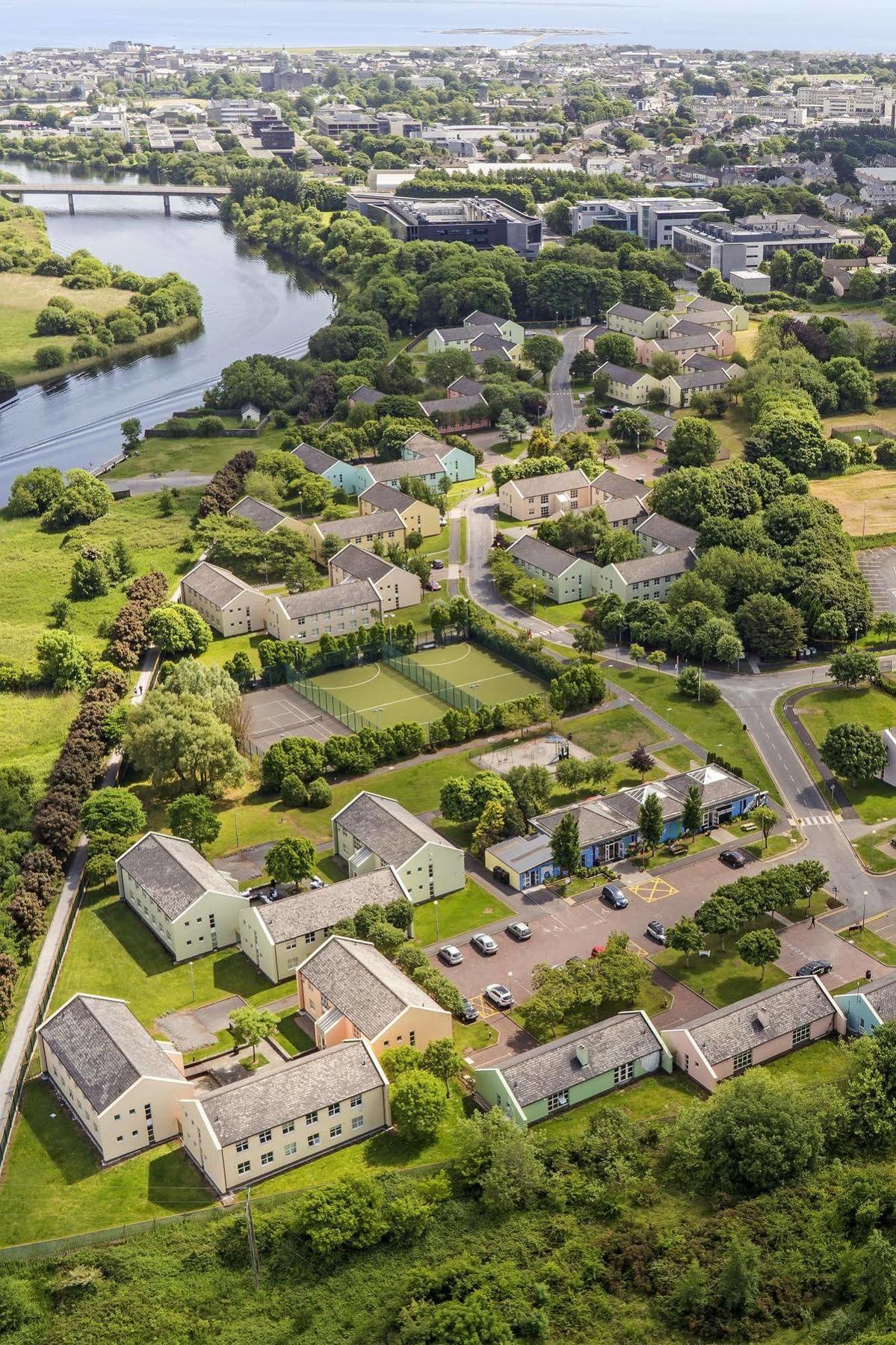 Corrib Village Apartments University Of Galway Exterior photo